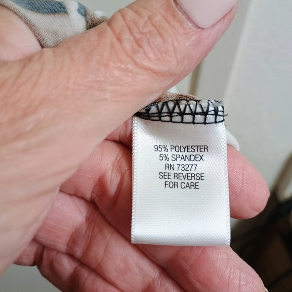 Dana Buchman Brown and Cream Patterned Blouse - Picture 6 of 6